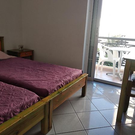 Ton Mari Apartments Palaiochora Luaran gambar