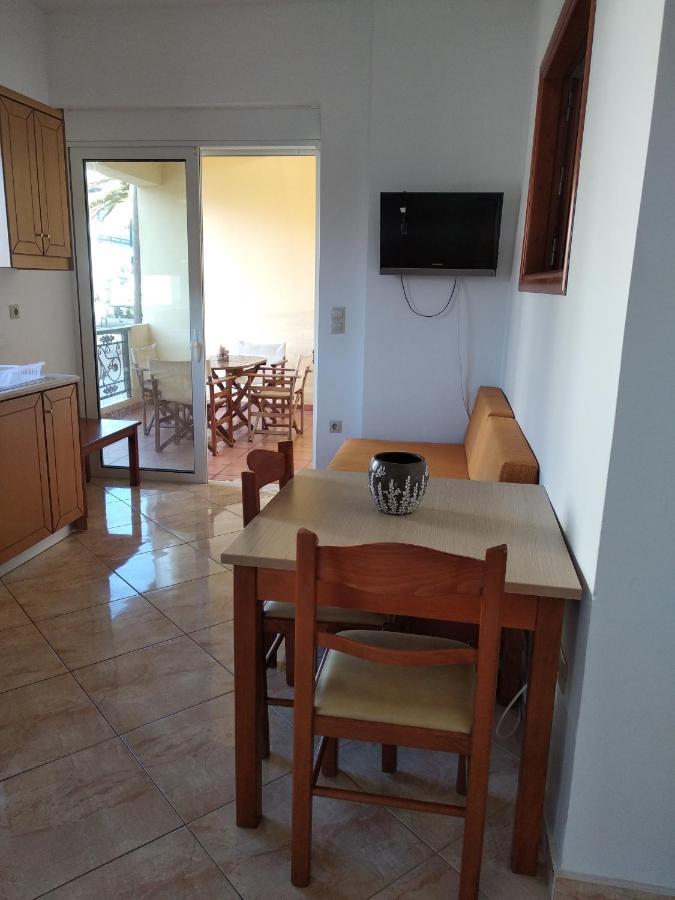 Ton Mari Apartments Palaiochora Luaran gambar