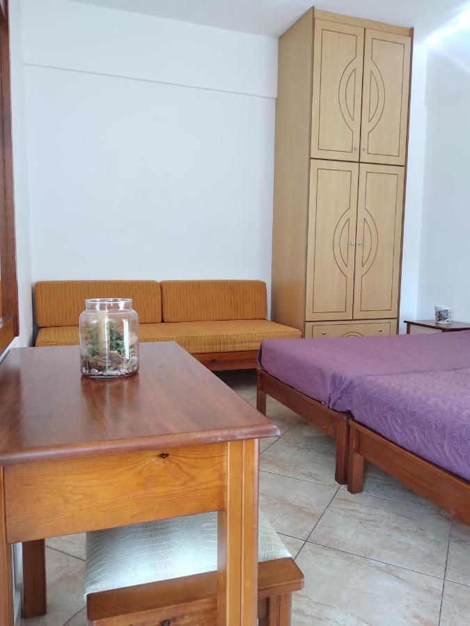 Ton Mari Apartments Palaiochora Luaran gambar