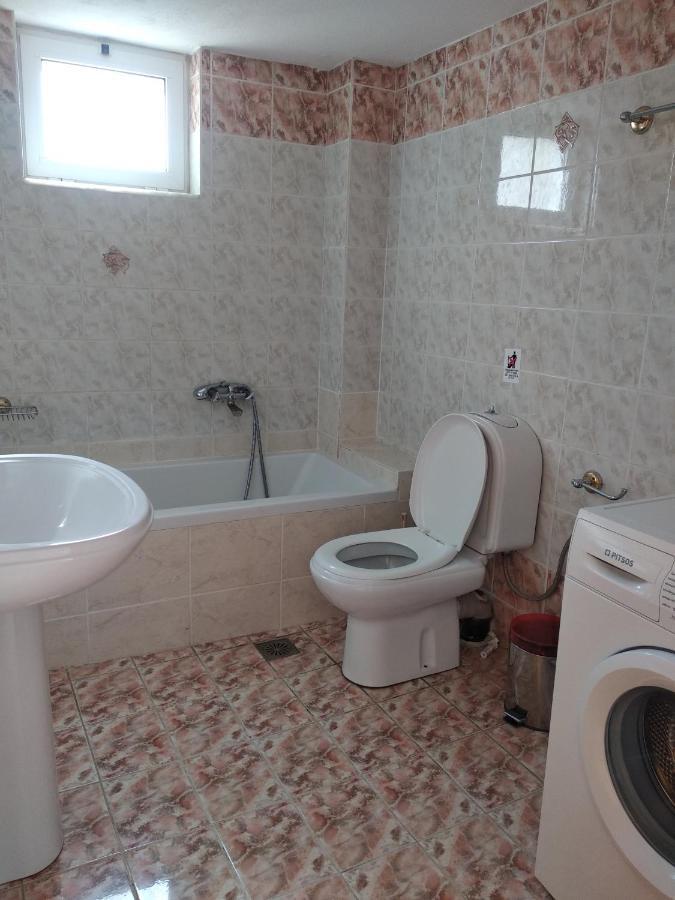 Ton Mari Apartments Palaiochora Luaran gambar