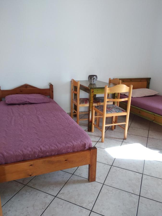 Ton Mari Apartments Palaiochora Luaran gambar
