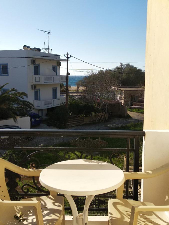 Ton Mari Apartments Palaiochora Luaran gambar