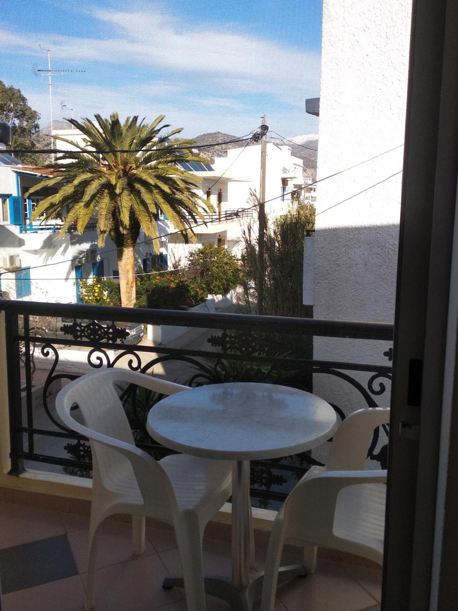 Ton Mari Apartments Palaiochora Luaran gambar