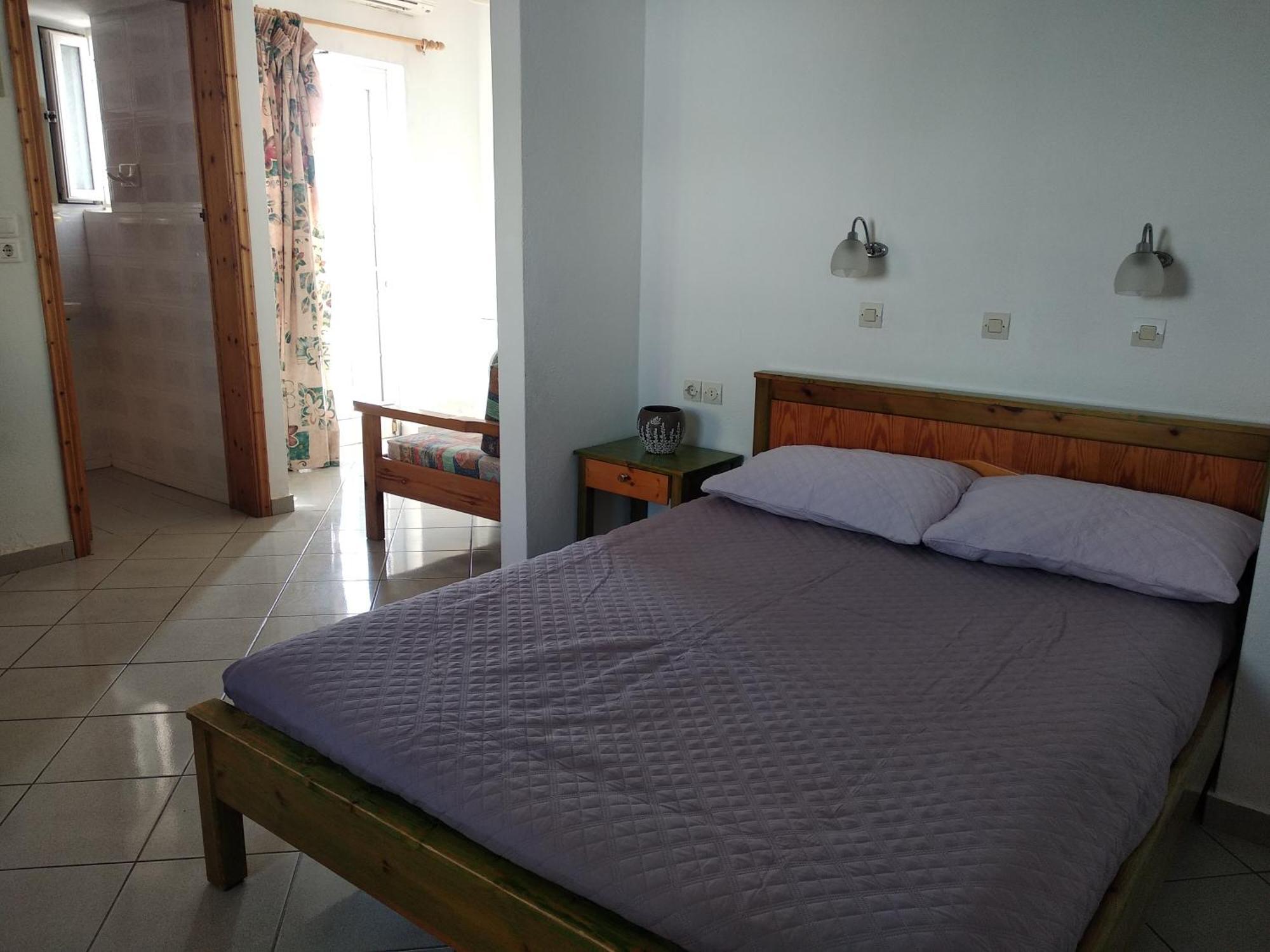 Ton Mari Apartments Palaiochora Luaran gambar